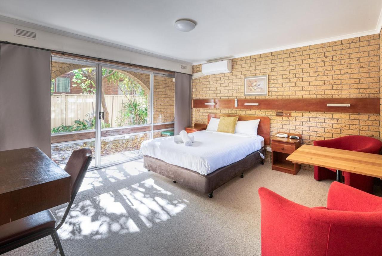 Colac Mid City Motor Inn ภายนอก รูปภาพ
