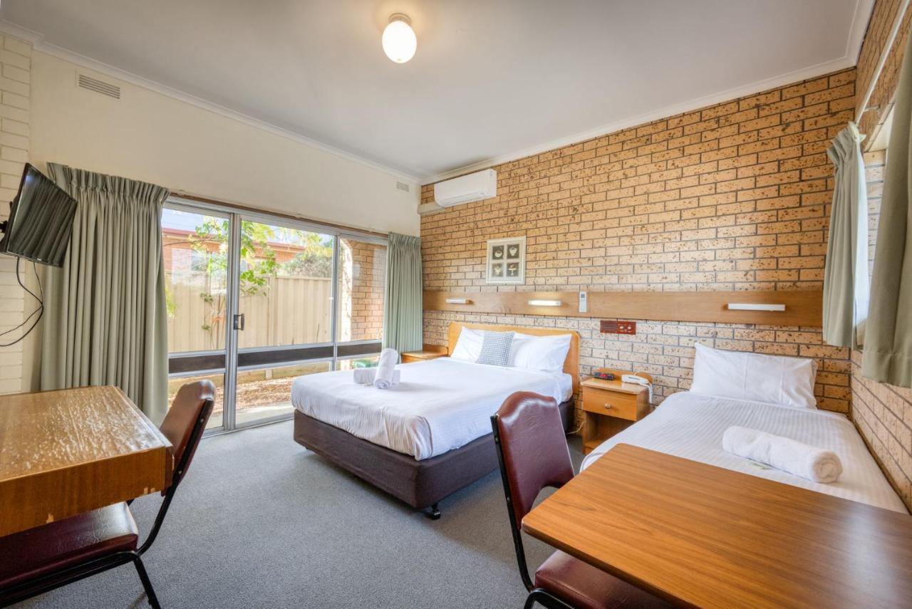 Colac Mid City Motor Inn ภายนอก รูปภาพ