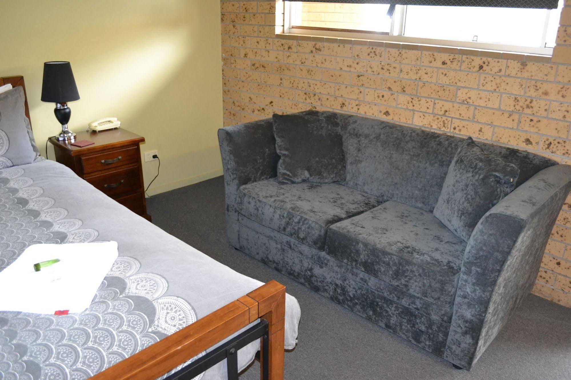 Colac Mid City Motor Inn ภายนอก รูปภาพ
