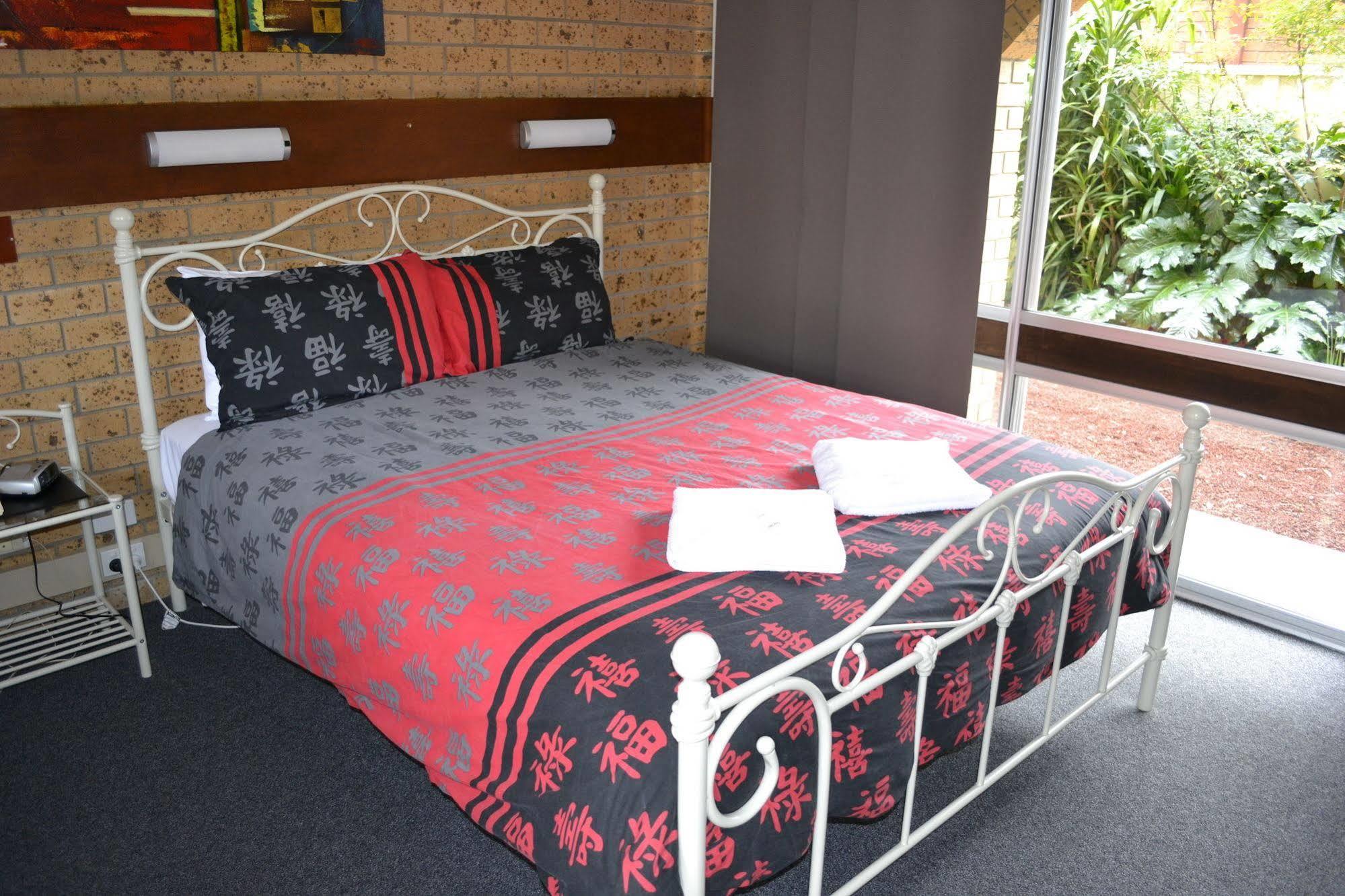 Colac Mid City Motor Inn ภายนอก รูปภาพ