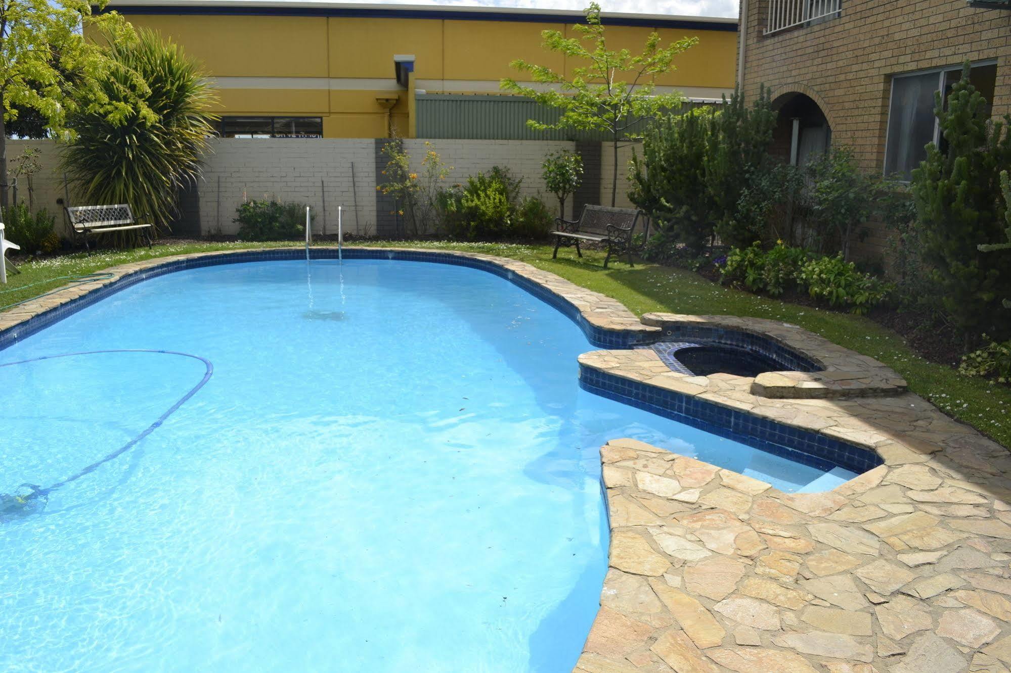 Colac Mid City Motor Inn ภายนอก รูปภาพ