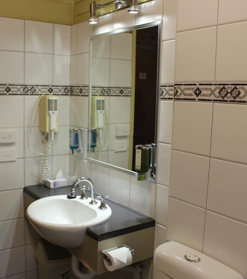 Colac Mid City Motor Inn ภายนอก รูปภาพ